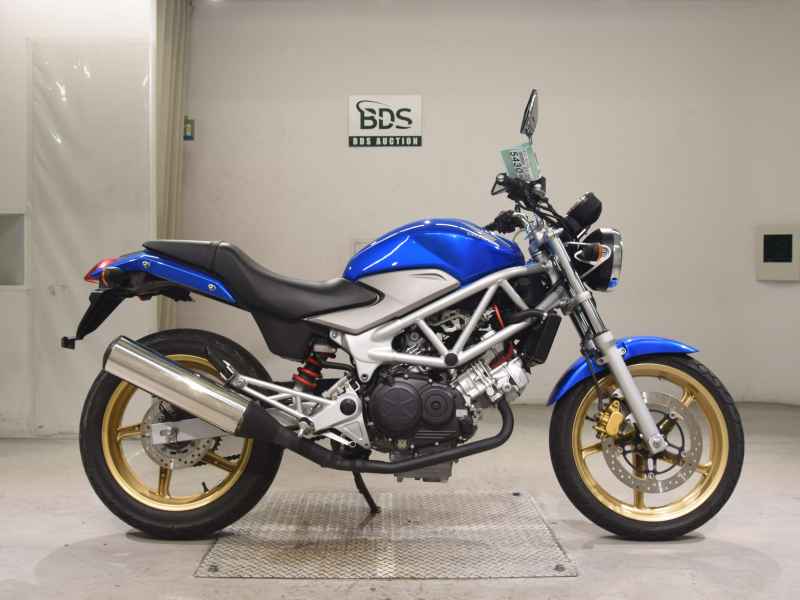 Honda VTR250 2011