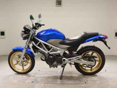Honda VTR250 2011