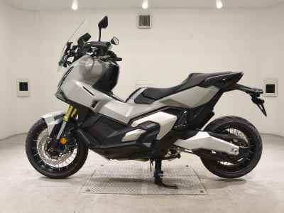 Honda X-Adv 750 2025