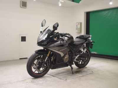 Honda CBR400R 2022