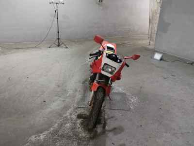 Yamaha TZR250