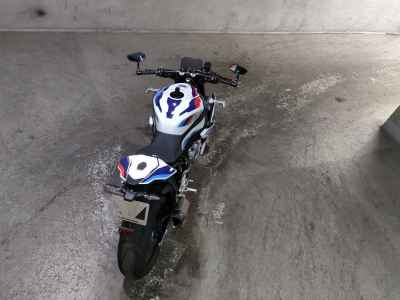 BMW M1000R 2024