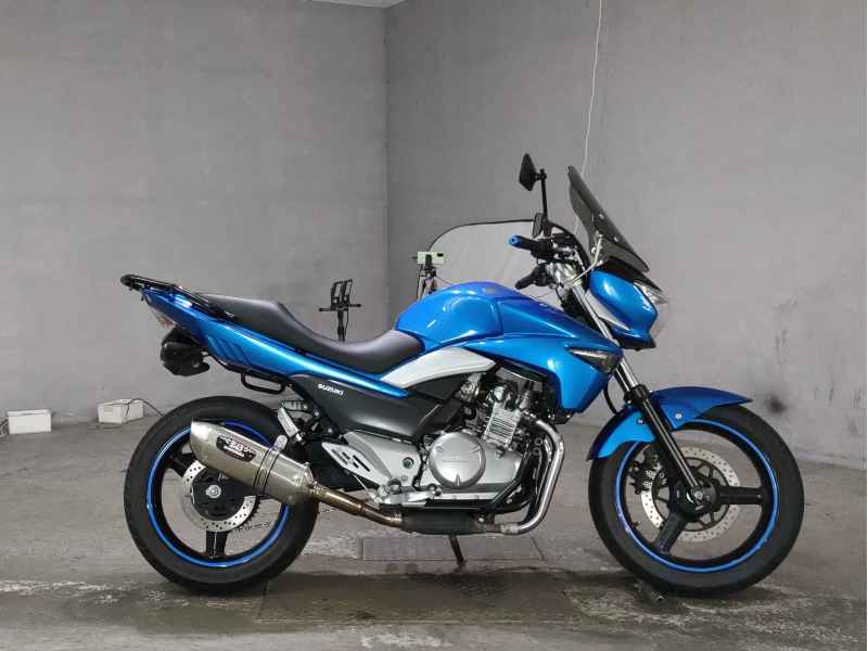 Suzuki GSR250