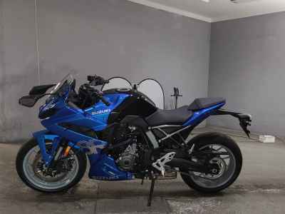 Suzuki GSX-8R 2025