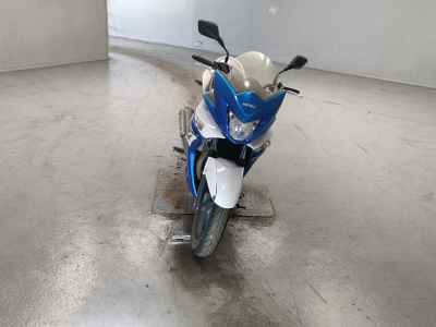 Suzuki GSR250F
