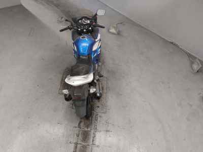 Suzuki GSR250F