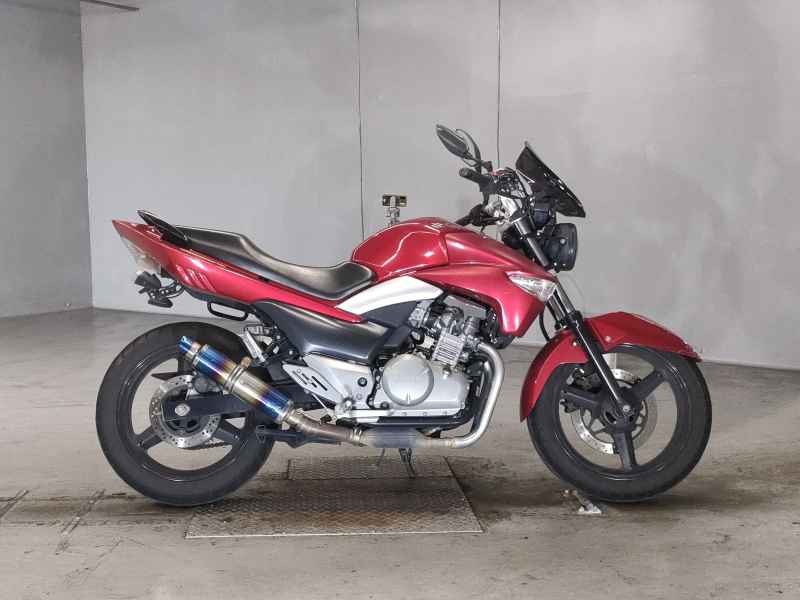 Suzuki GSR250