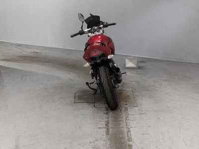 Suzuki GSR250