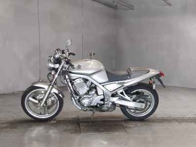 Yamaha SRX400