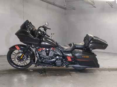 Harley-Davidson Road Glide FLTRXSE1923 CVO 2017