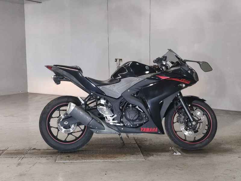 Yamaha YZF-R25 2015