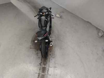 Yamaha YZF-R25 2015