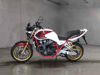 Honda CB1300SF 2024