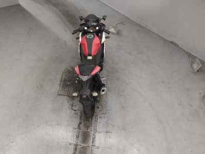 Yamaha YZF-R25 2015