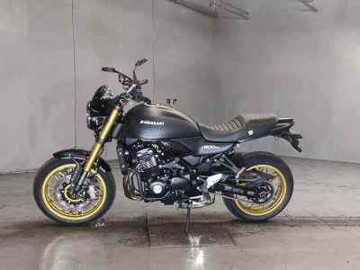 Kawasaki Z900RS SE 2025