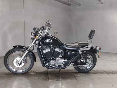Honda VT400S 2011