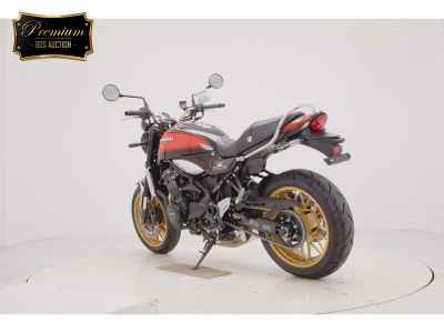 Kawasaki Z900RS 2023