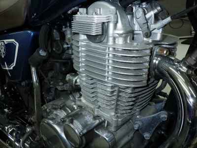 Yamaha SR400 2020