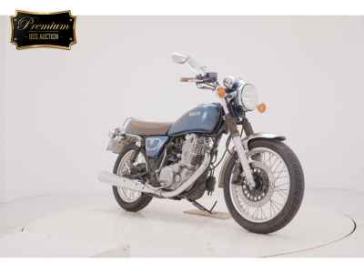 Yamaha SR400 2020
