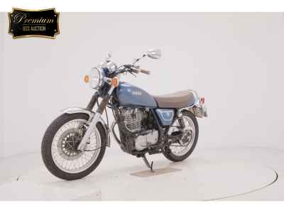 Yamaha SR400 2020
