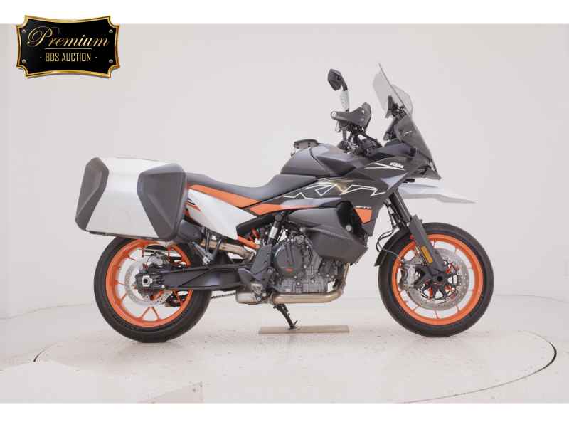 KTM 890 SMT 2024