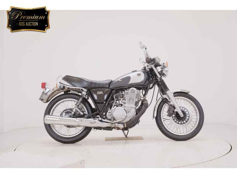 Yamaha SR400 2021
