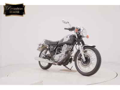 Yamaha SR400 2021