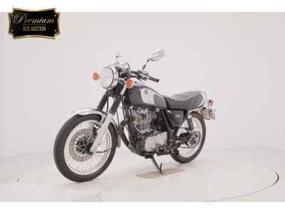 Yamaha SR400 2021