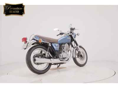 Yamaha SR400 2019
