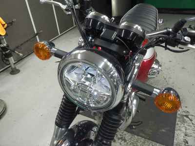 Kawasaki W800 2022