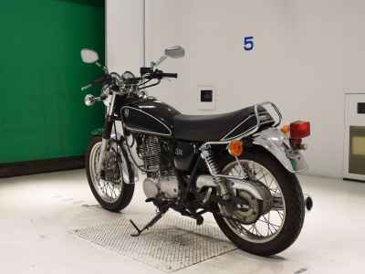 Yamaha SR400 2010