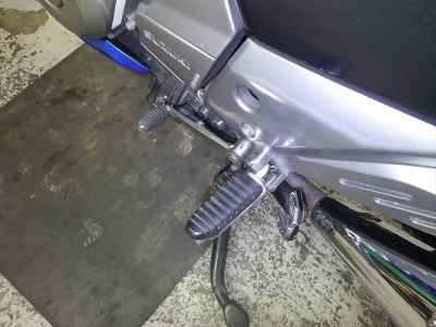 Suzuki GSR250F