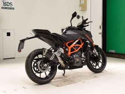 KTM 390 Duke 2025