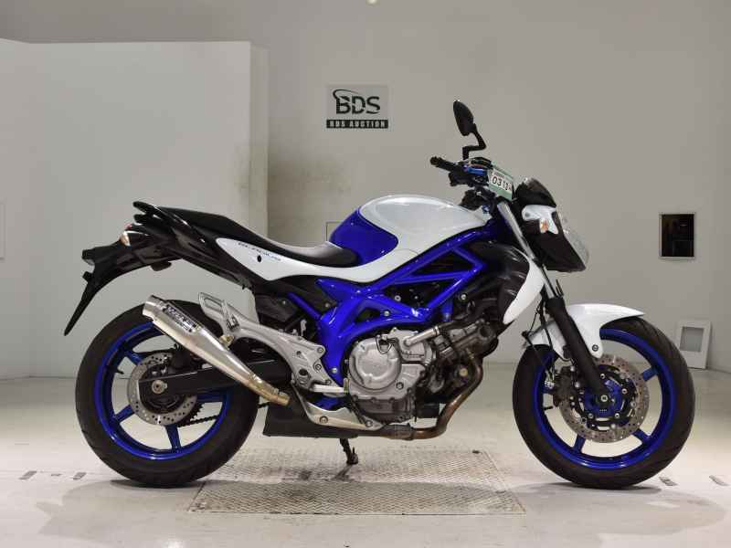 Suzuki Gladius SFV400 2012