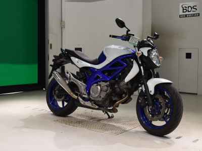 Suzuki Gladius SFV400 2012