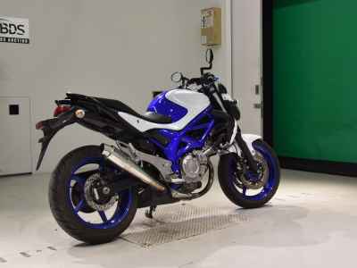Suzuki Gladius SFV400 2012