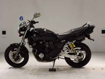 Yamaha XJR400 2006