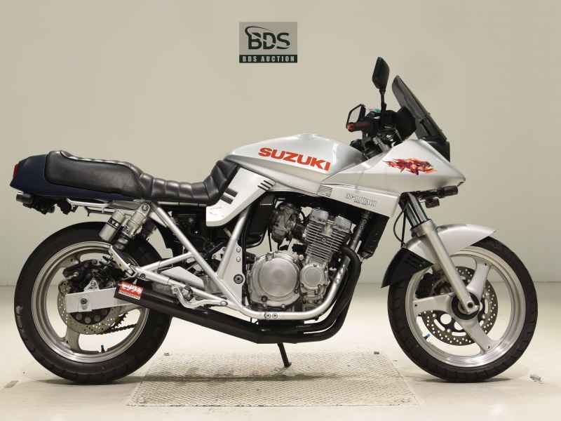 Suzuki GSX250S Katana