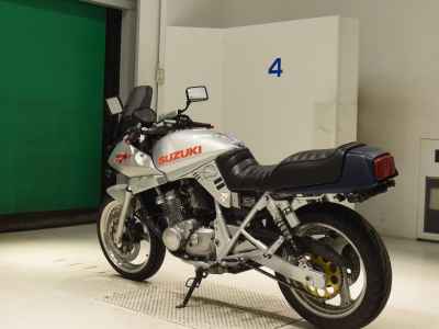 Suzuki GSX250S Katana