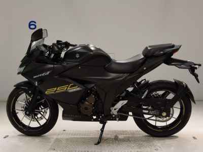 Suzuki Gixxer 250SF