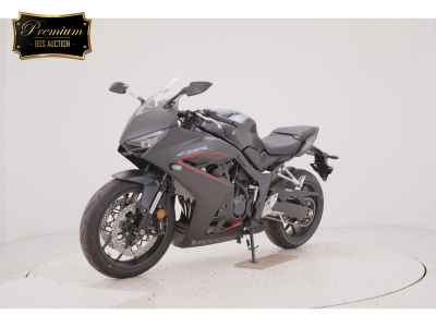 Honda CBR650F 2025