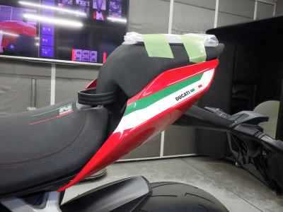 Ducati Panigale V2 Bayliss 2023
