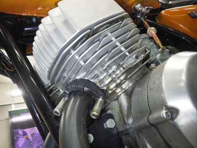 Kawasaki 750SS 2023