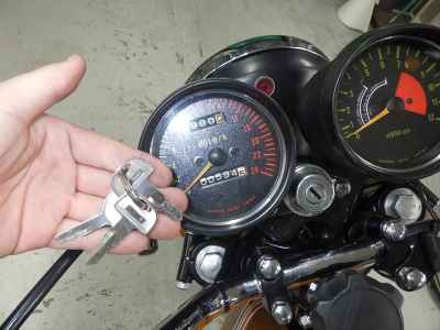 Kawasaki 750SS 2023