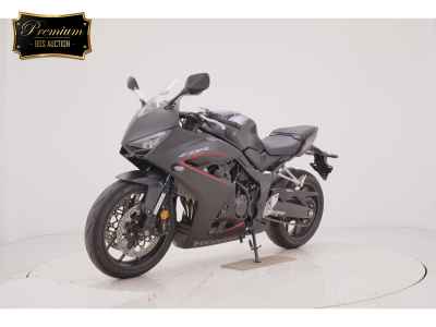 Honda CB650R 2024