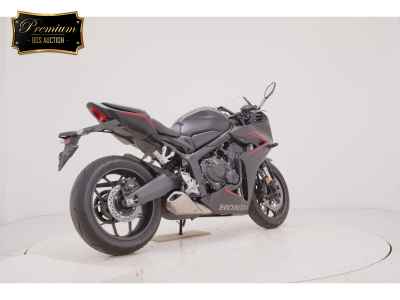 Honda CB650R 2024