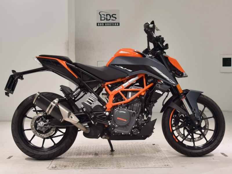 KTM 390 Duke 2025