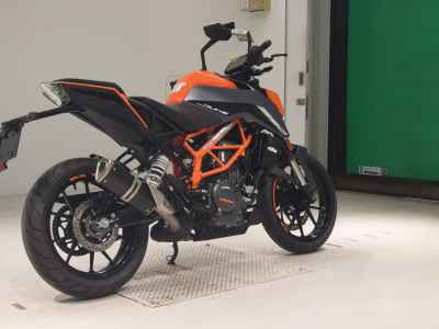 KTM 390 Duke 2025