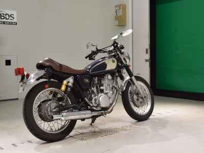 Yamaha SR400 2025