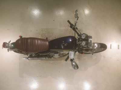 Yamaha SR400 2025